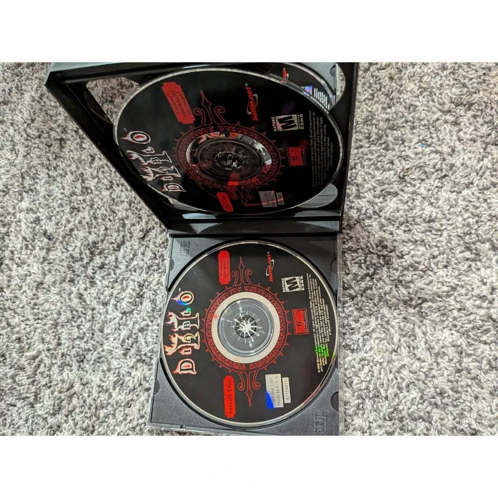 Diablo II (PC) Blizzard Entertainment - 3 Discs‎